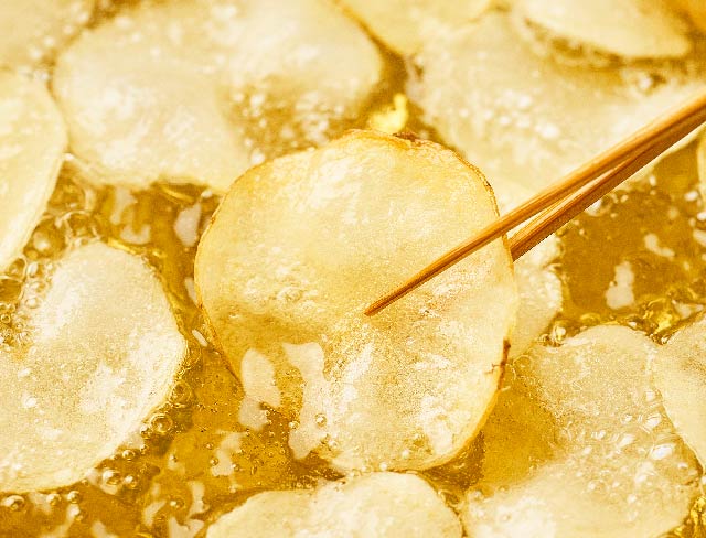 工場直送便は製造から三日以内に出荷することで揚げたての美味しさをお届けします