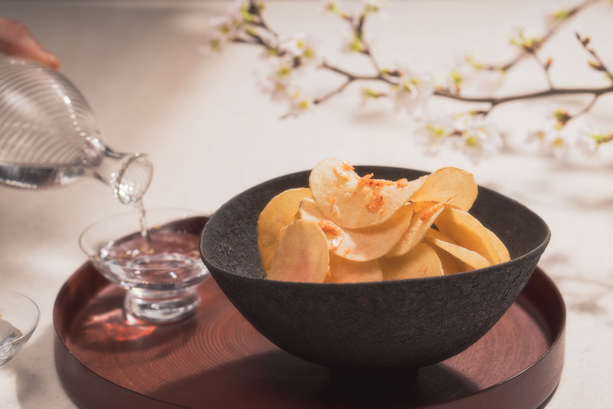 季節を味わう揚げたてのポテトチップス 湖池屋 揚げたて直送便（工場直送便）